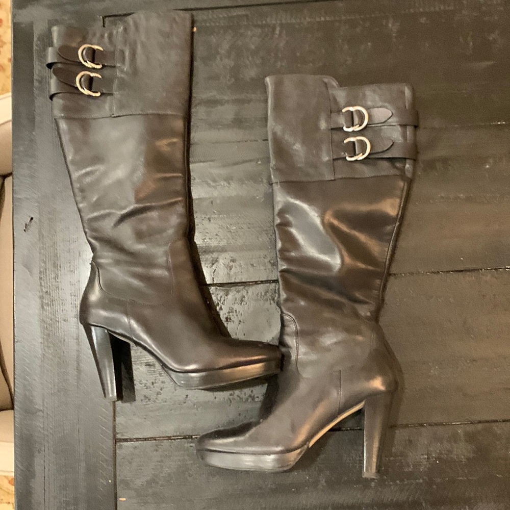 Nike Air for Cole Hahn women’s boots size 8.